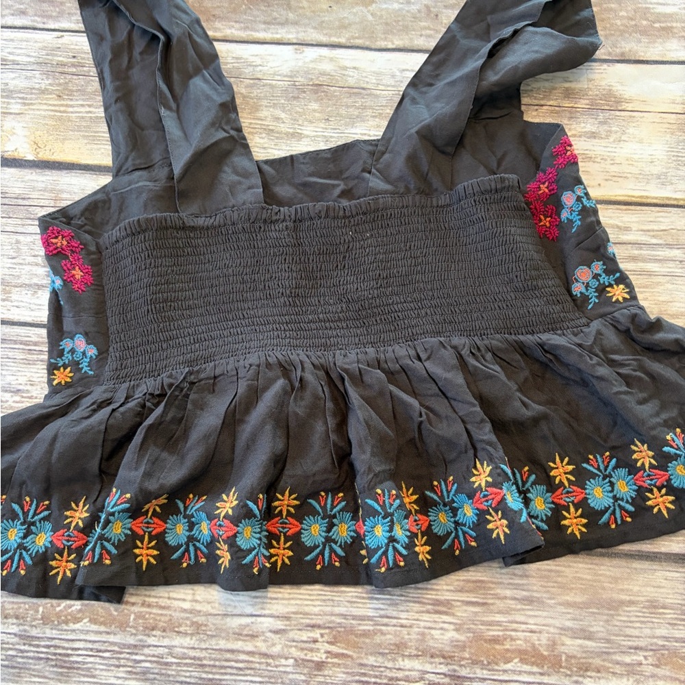 NATURAL LIFE Black Crop Top with Colorful Embroidery - Picture 6 of 7